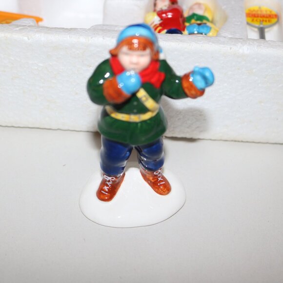 Department 56 Snow Village Safety Patrol set of 4 figures ceramic and porcelain - Picture 6 of 11